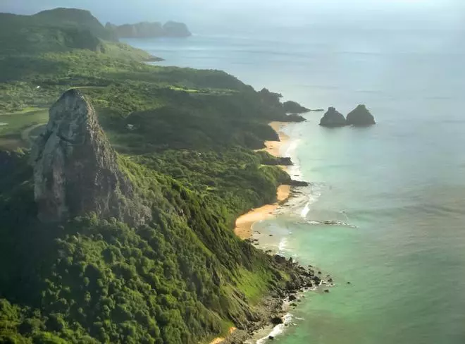Fernando de Noronha, el archipiélago brasileño donde la naturaleza todavía manda