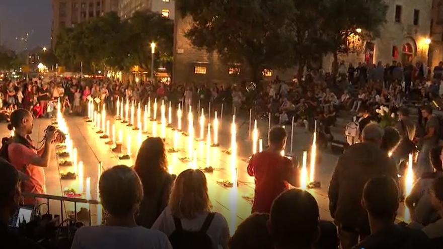 Sentido homenaje en Barcelona a los sin techo fallecidos en 2022