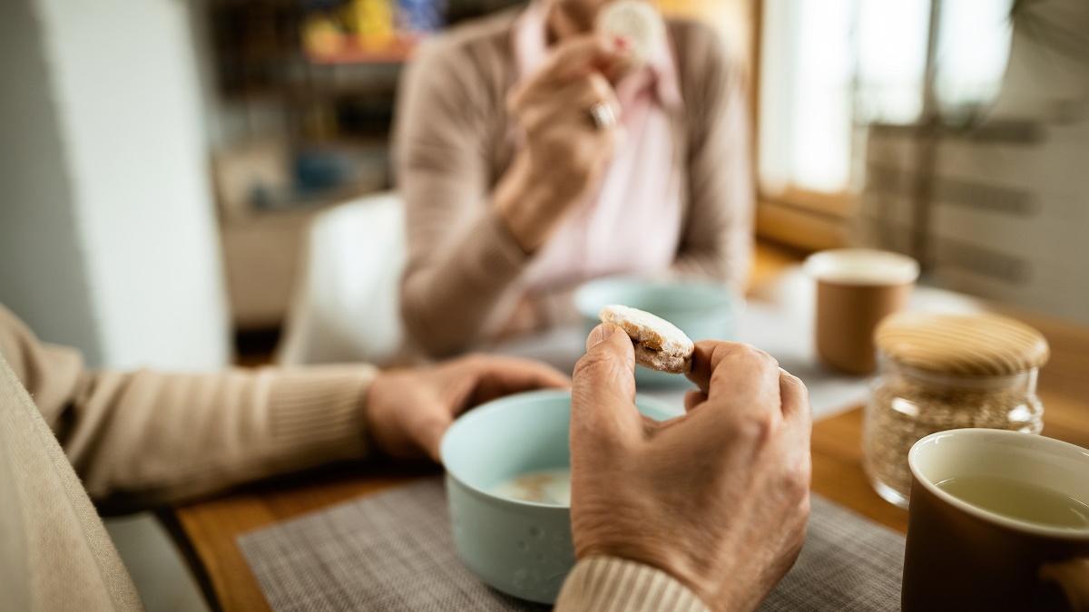 7 consejos para BEBER en caso de DIFICULTADES PARA TRAGAR, trastornos de  DEGLUCIÓN, DISFAGIA 