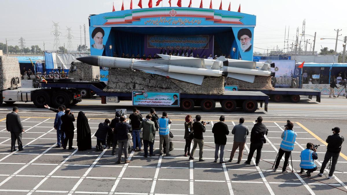 Estados Unidos e Irán continúan sus ataques cruzados tras el anuncio de Teherán de abandonar el memorando de entendimiento
