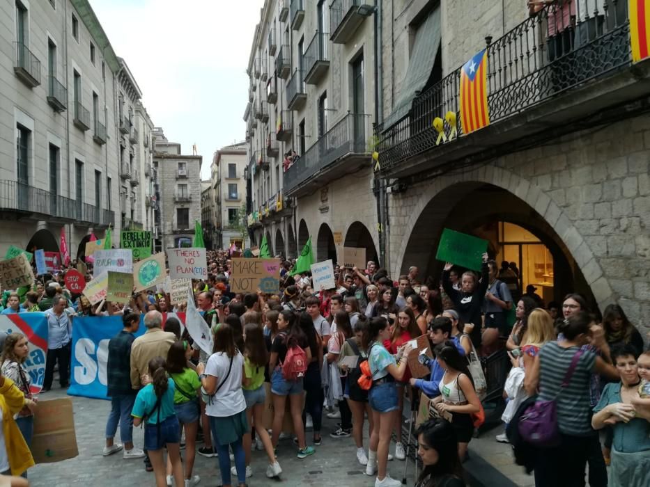 Manifestació a Girona per la vaga del clima