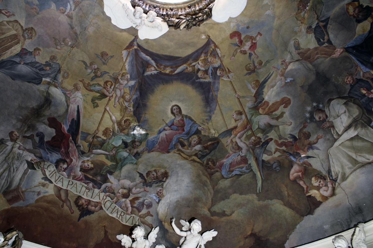 Detalle de la cúpula con el fresco 'Regina Patriarcharum' de Ramón Bayeu (1782)