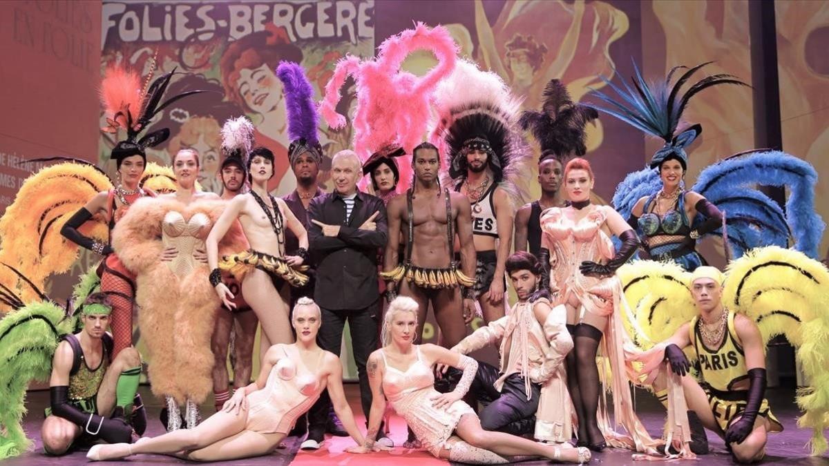 lmmarco46414643 gente jean paul gaultier en el el folies berg re foto folies190103164844