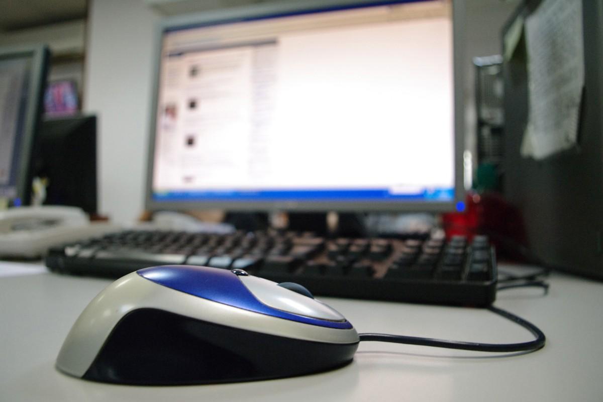 Grado acogerá un curso gratuito sobre navegación segura por internet para mayores.