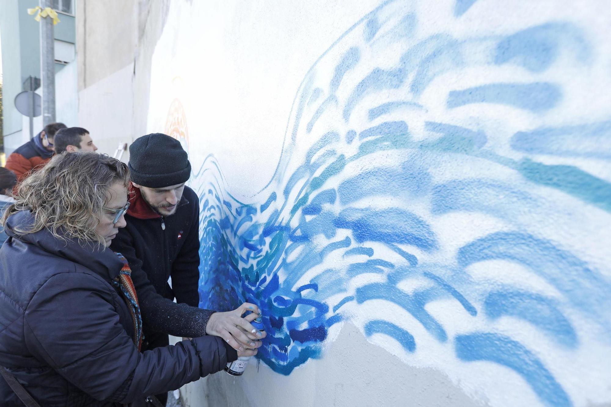 La fundació Elna pinta un mural per a reivindicar els drets de les persones amb discapacitat