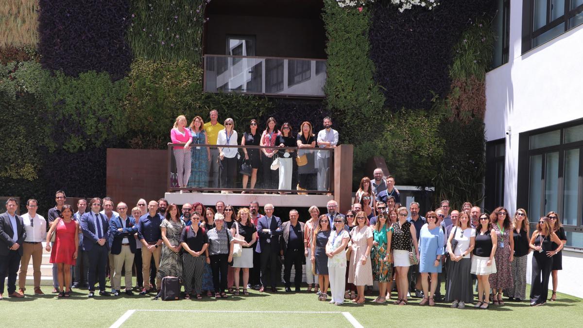 Profesores y PAS del CEU de Elche en la actualidad, en la reformada sede de Carmelitas.