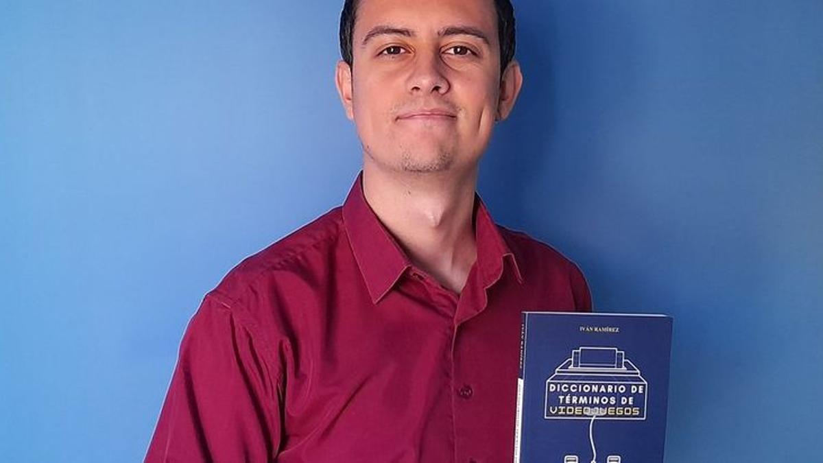 Iván Ramírez Sánchez, autor del ‘Diccionario de términos de Videojuegos’ (Verbum, 2021).