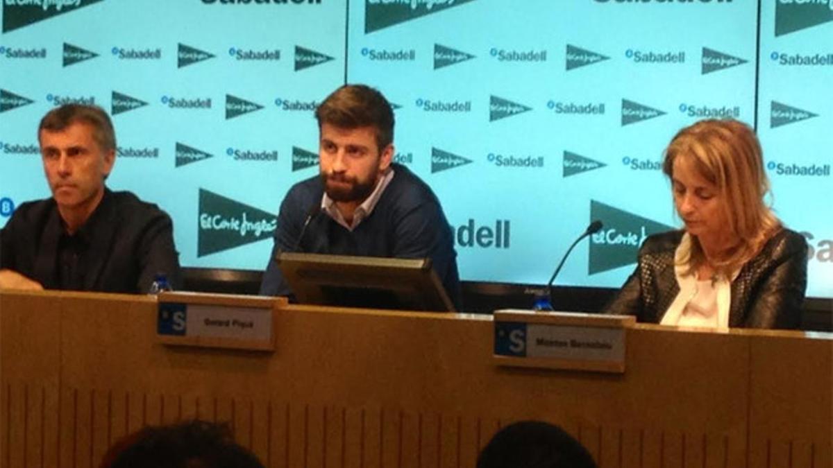 Piqué, durante un acto solidario en el Insituto Guttman