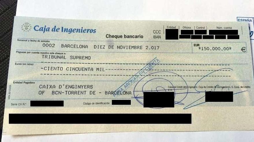 El cheque de la fianza.