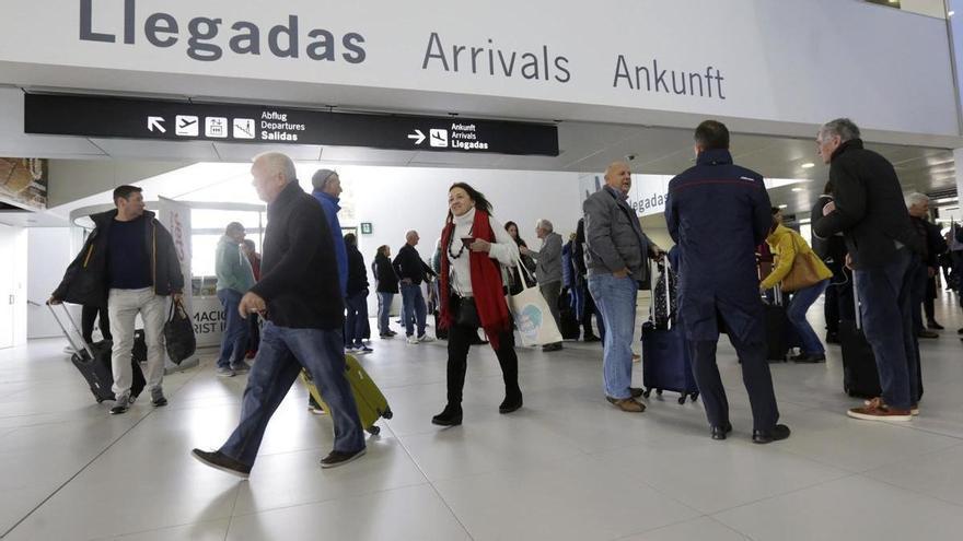 El Aeropuerto de Corvera sigue levantando el vuelo con un 20% más de pasajeros en lo que va de año
