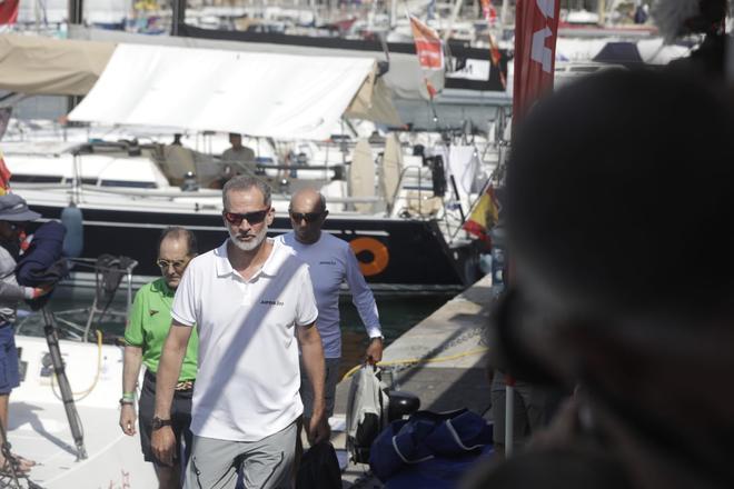 Felipe VI vuelve a embarcar en el Aifos: "Da gusto navegar, había ganas"