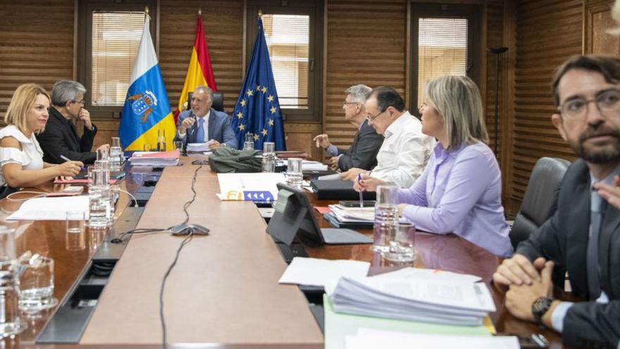 Canarias aprueba 2.232 plazas para completar las oposiciones sanitarias