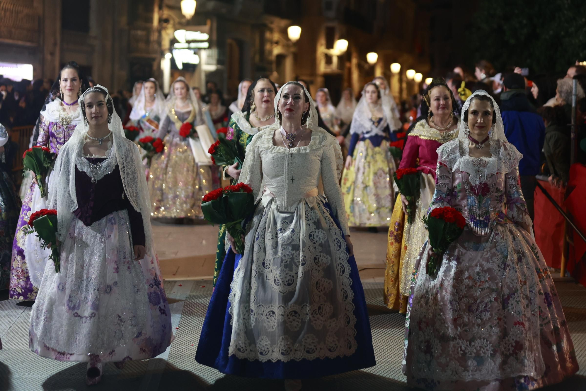 Búscate en el segundo día de ofrenda por la calle Quart (entre las 19:00 a las 20:00 horas)