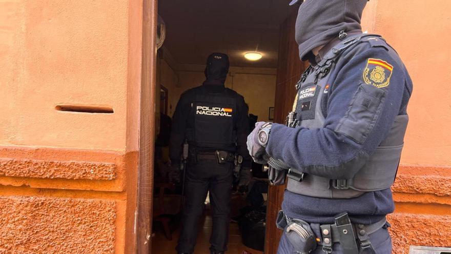 Otro golpe al tráfico de drogas en Carrús: la Policía Nacional desmantela un narcopiso