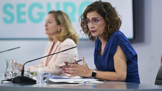 Nadia Calviño y María Jesús Montero.