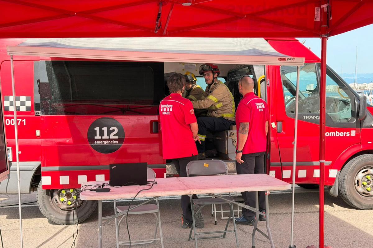 Bombers a la zona del punt de coordinació de Roses