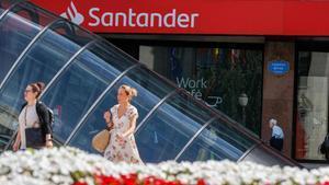 Una sucursal del Banco Santander en Bilbao.