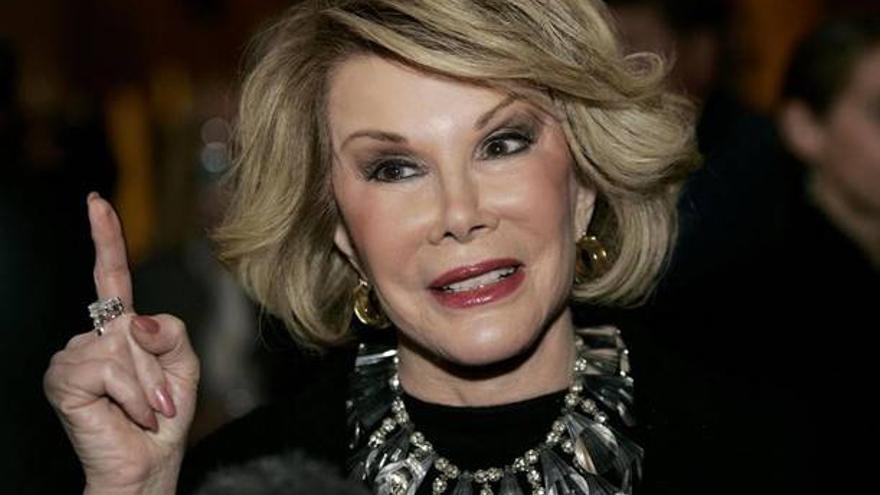 La octogenaria Joan Rivers, en estado crítico