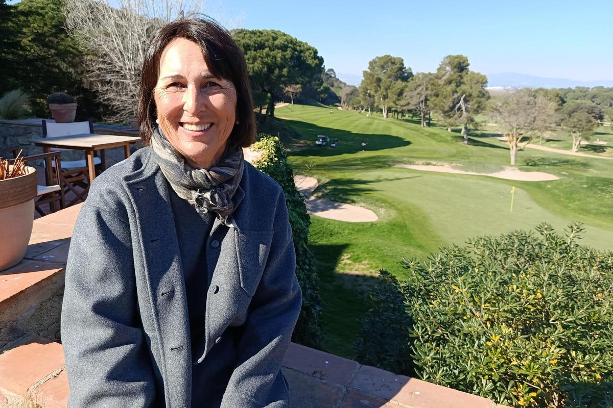 Carlota Sabaté llegó al club en un momento complicado para reflotarlo con su equipo y ahora suspira por tener más jugadoras golfistas
