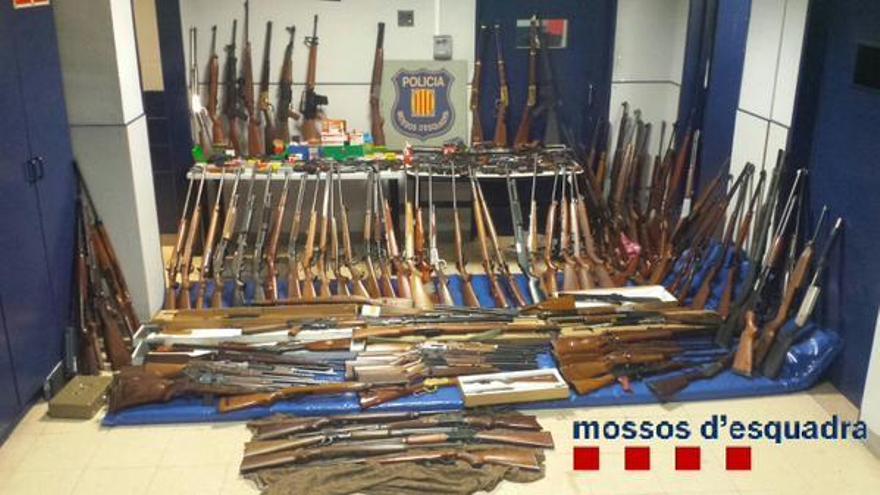 L&#039;arsenal d&#039;armes confiscat