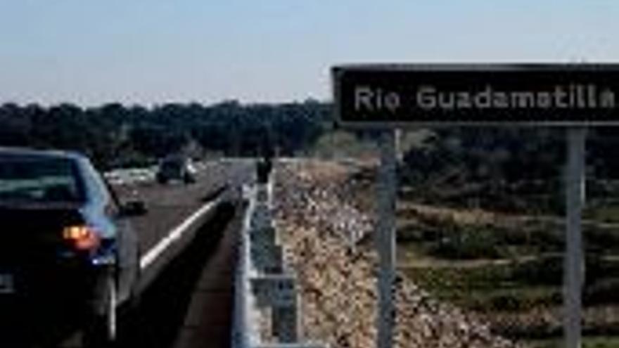 Autorizan la apertura provisional del viaducto del Guadamatilla