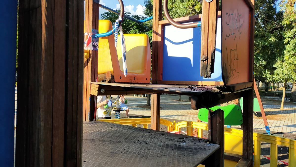 Juegos precintados por vandalismo en Plasencia.