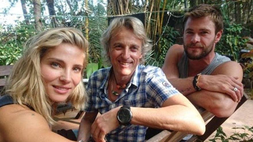 Elsa Pataky y Chris Hemsworth con Calleja.