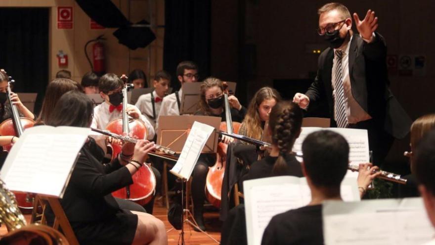 La Escola de Música de Vilaboa festeja sus 10 años con Rosa Cedrón, Paco Lodeiro y Ladrón