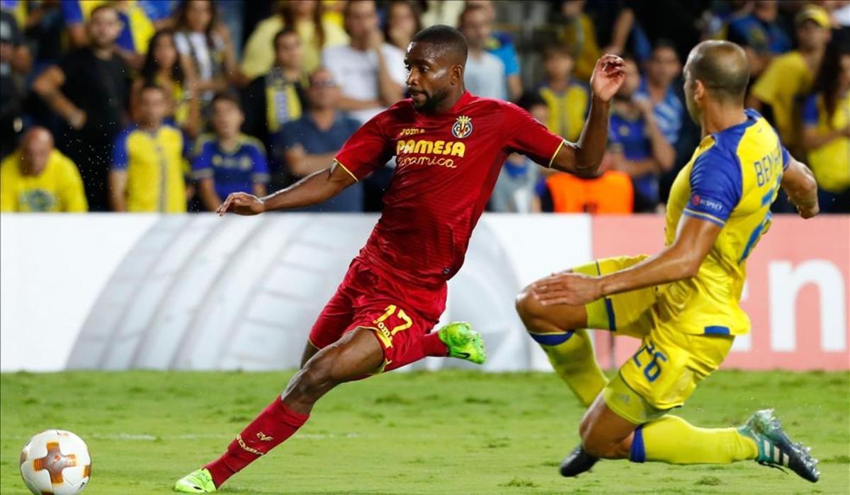 Bakambu no tuvo suerte de cara a gol