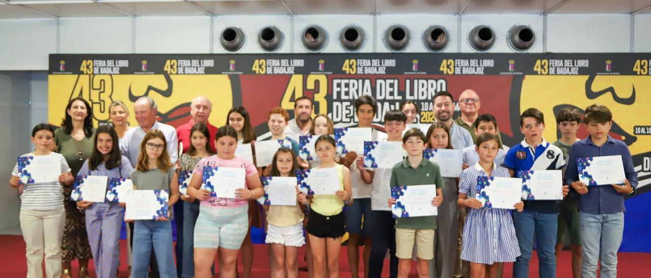Diez centros educativos de Badajoz participan en el Concurso de Poesía y Narrativa
