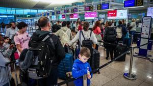 Iberia cancela 444 vuelos en Reyes por la huelga de los trabajadores del handling