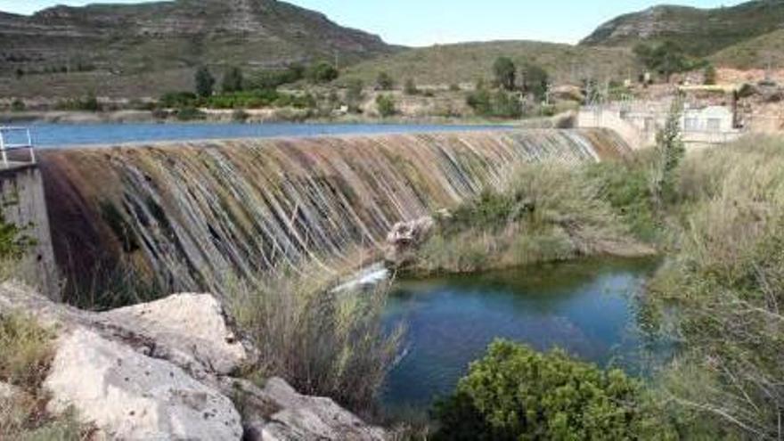 La Escalona pide amparo a la CHJ para controlar el consumo de agua de los regantes de Sumacàrcer