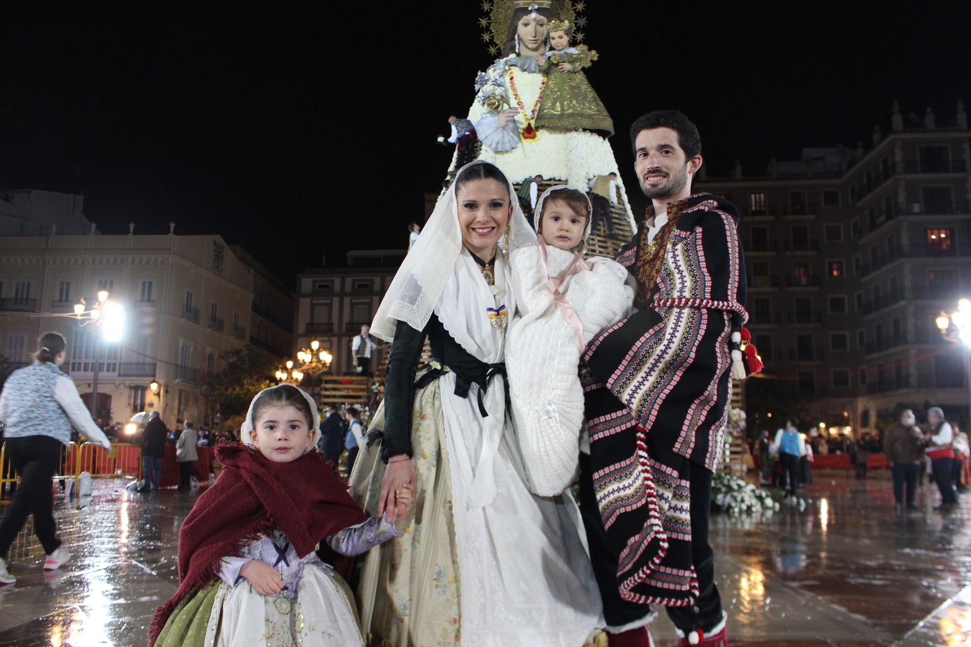 Galería de falleras ilustres en la Ofrenda de las Fallas 2022