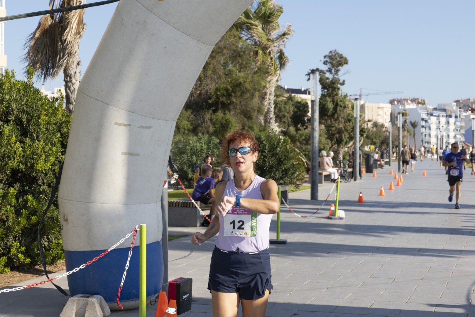 Así fue en imágenes una nueva edición de la carrera solidaria de AFA Torrevieja