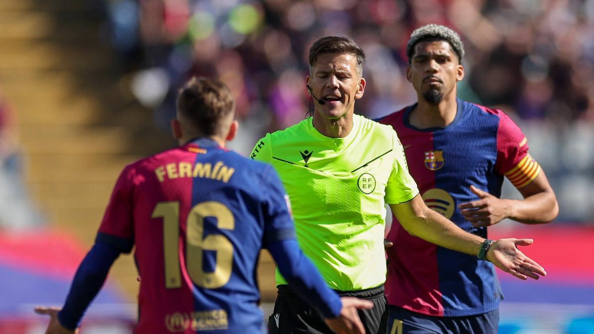 Pulido Santana en 'Rogue Cast 'negó cualquier compra de árbitros y señaló la presión que realiza el Real Madrid a través de su canal de televisión