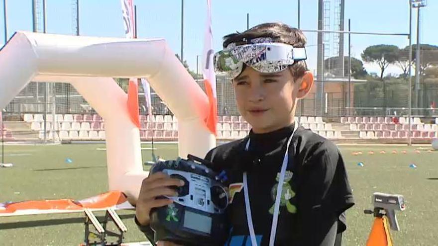 Un niño de 9 años, favorito en un campeonato internacional de drones