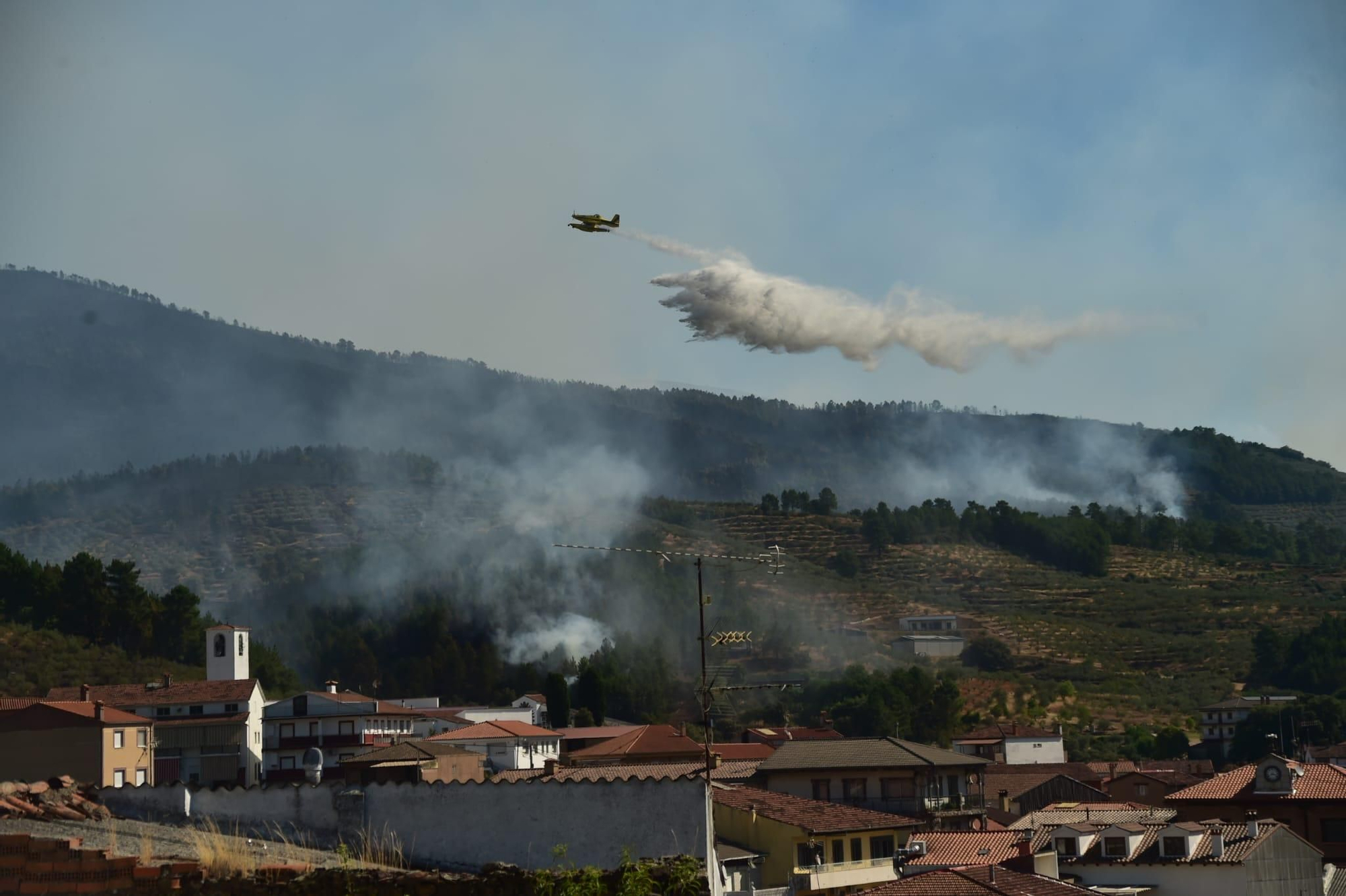 Fotogalería | Imágenes del incendio en Las Hurdes