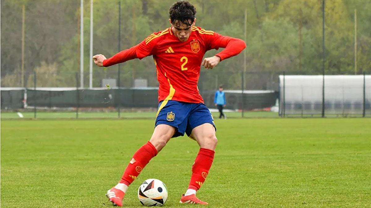 Héctor Fort, ante Letonia con la sub-19