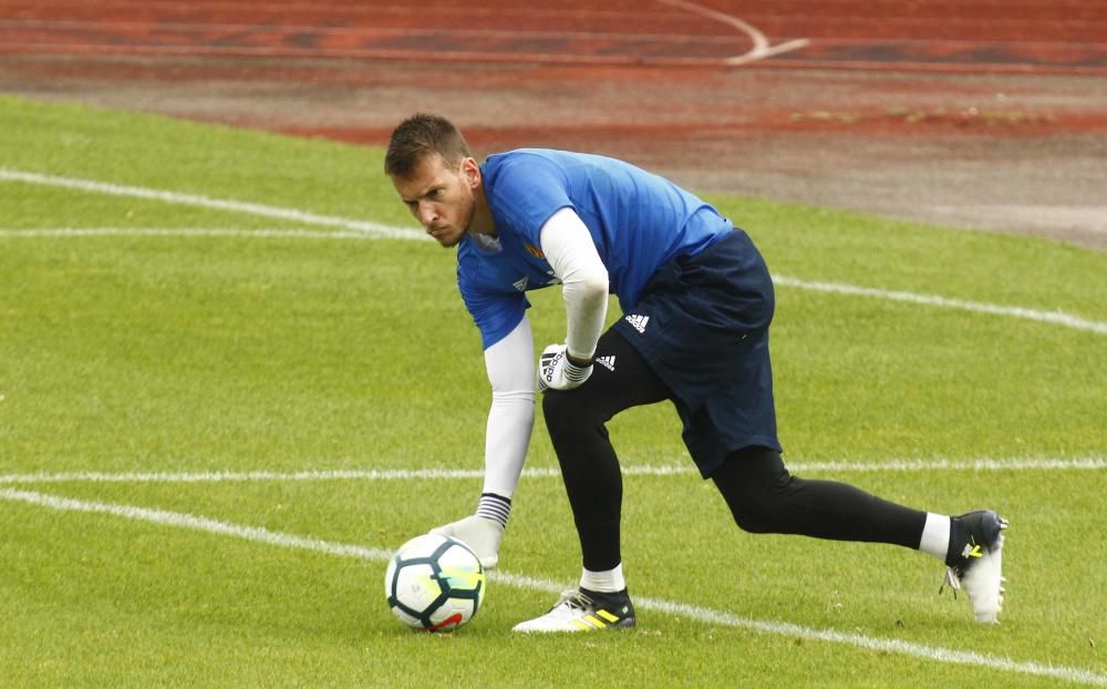 Intenso entrenamiento del Valencia en Évian-les-Bains