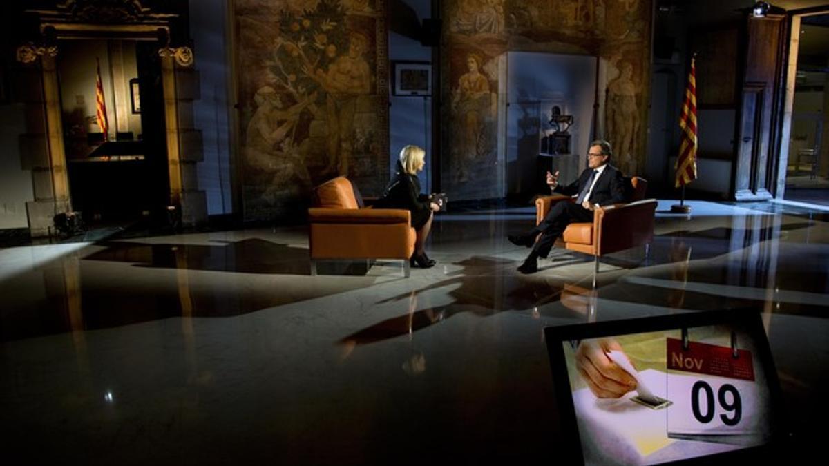 Artur Mas, entrevistado por Mònica Terribas, este sábado en TV-3.