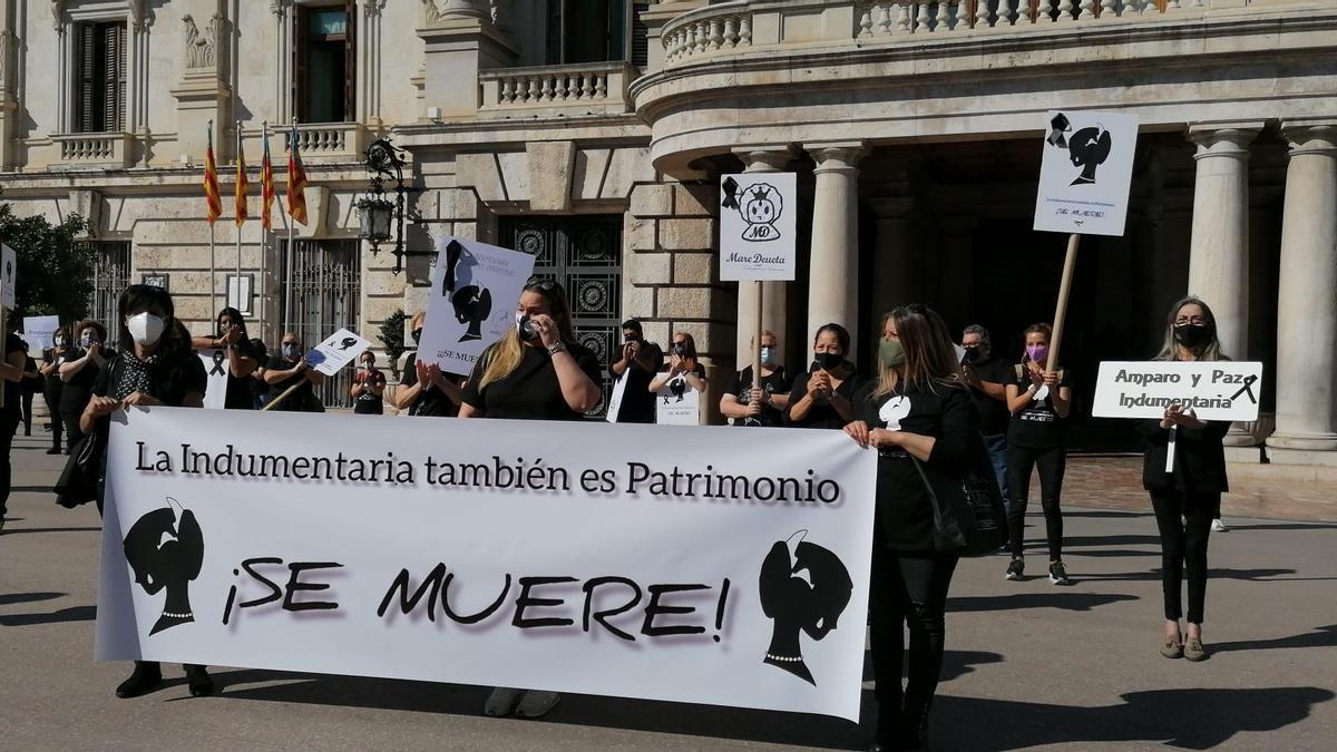 Manifestación de la indumentaria valenciana