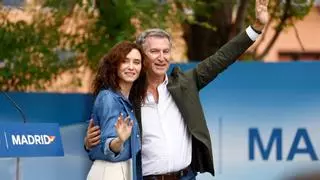 Ayuso arranca el curso político junto a Feijóo arremetiendo contra Sánchez: "No hay derecho a vacaciones y que España se hunda"