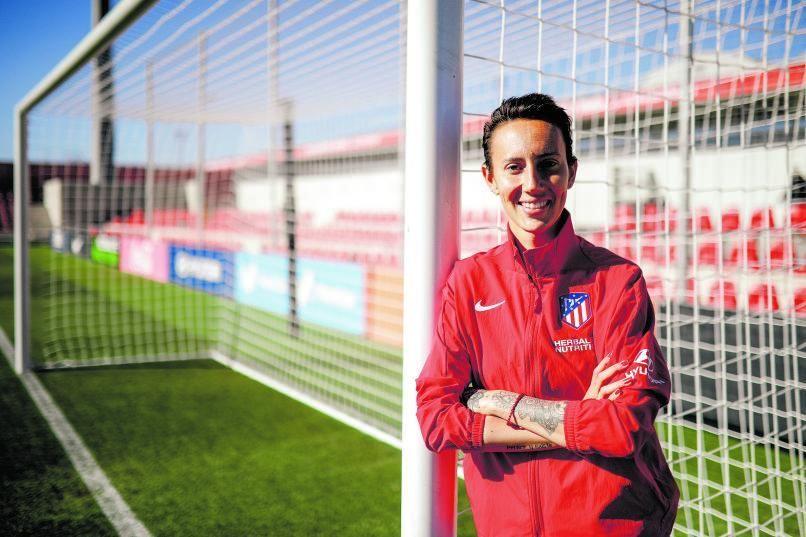 Virginia Torrecilla anuncia su retirada del fútbol