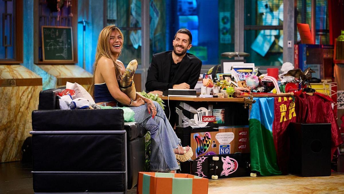 Karol G sorprende con su pasado musical en Málaga en el programa 'La Revuelta' de TVE, presentada por David Broncano