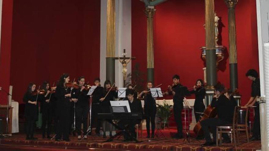Jóvenes músicos llenan de arte la iglesia de María Auxiliadora