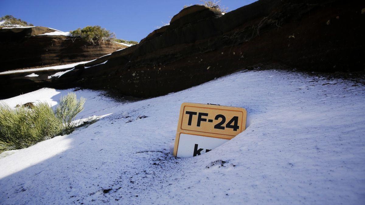 Así se ve la nevada del Teide desde un satélite