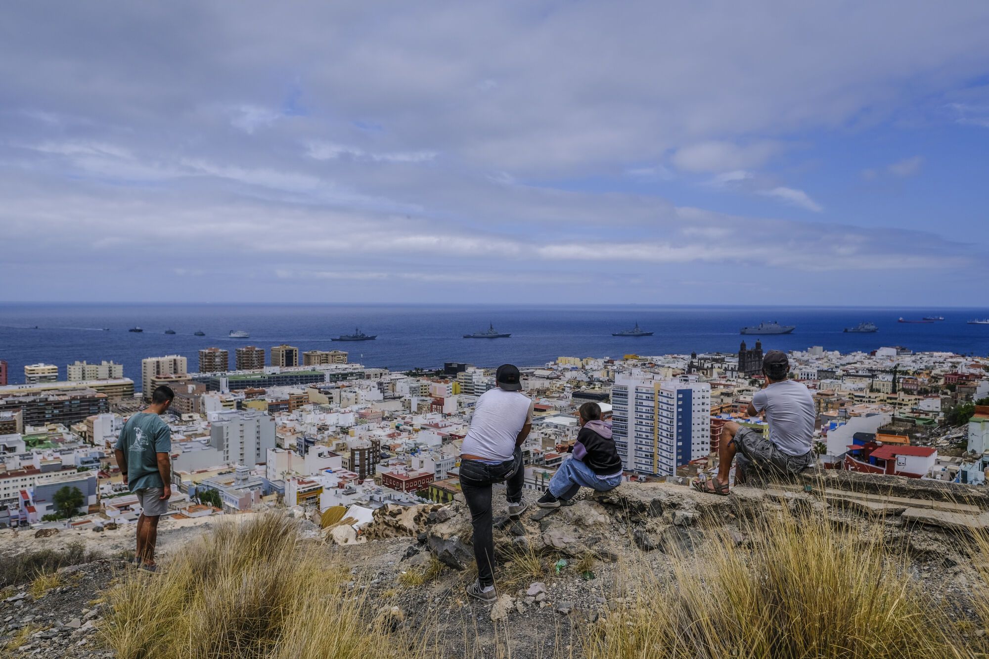 Los actos por el Día de las Fuerzas Armadas en Las Palmas de Gran Canaria, en imágenes
