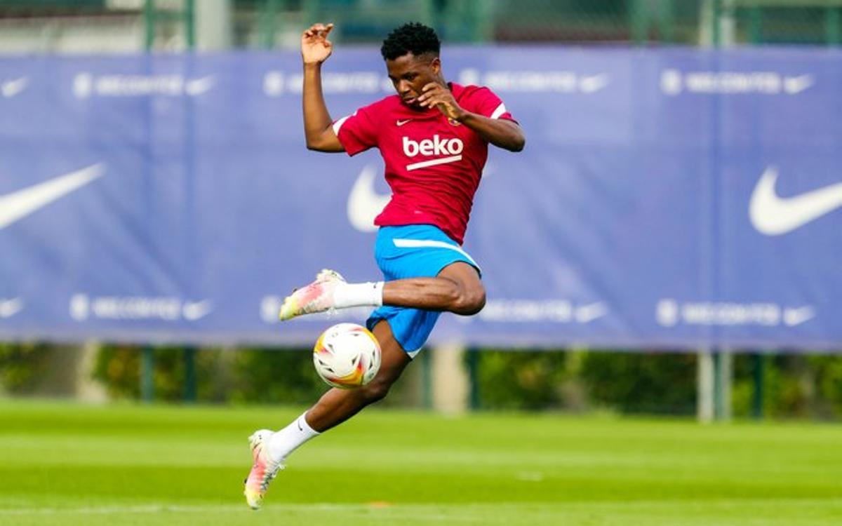 Ansu Fati, en un entrenamiento con el Barça en la ciudad deportiva.