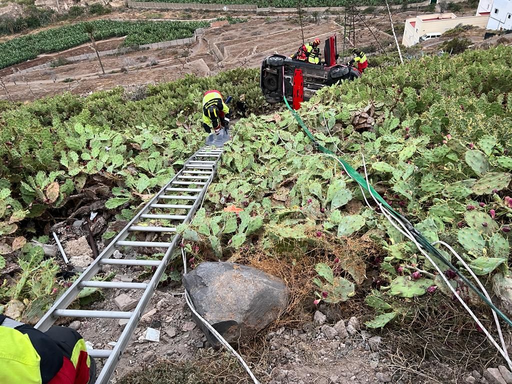 Herido tras caer con su vehículo por el barranco de Guiniguada