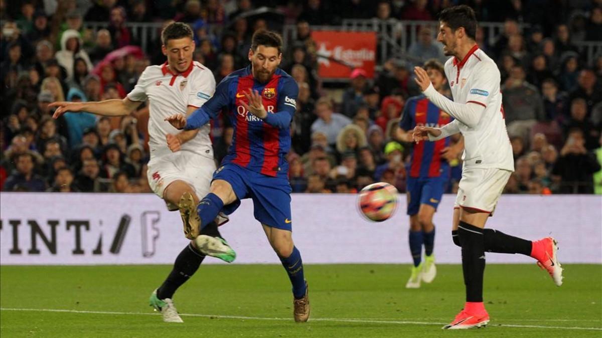 Clément Lenglet ya no tendrá que sufrir a Leo Messi como rival